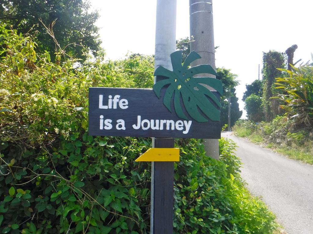 Life Is A Journey Hotel Yomitan Bagian luar foto